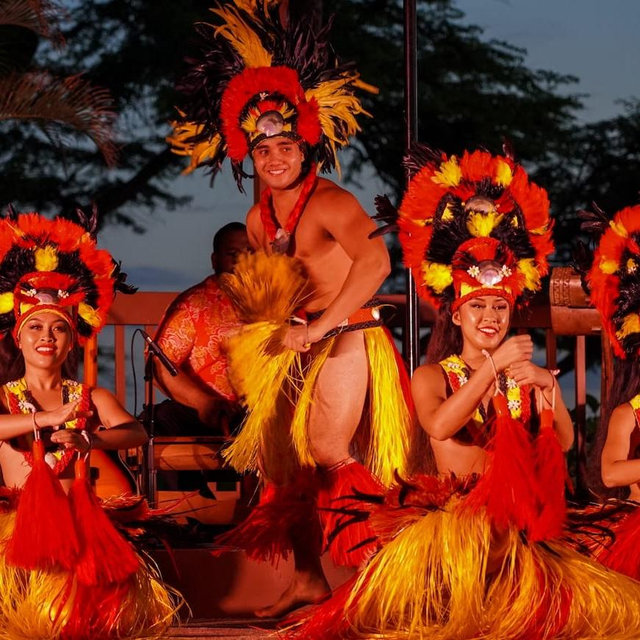 Maui Nui Luau at Maui Resort