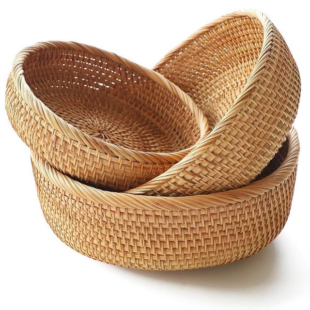 HITOMEN Handmade Rattan Bread Baskets Round Wicker Fruit Serving Storage Bowls, Natural Woven Decorative Kitchen Counter Organizing (Honey Brown) Set of 3
