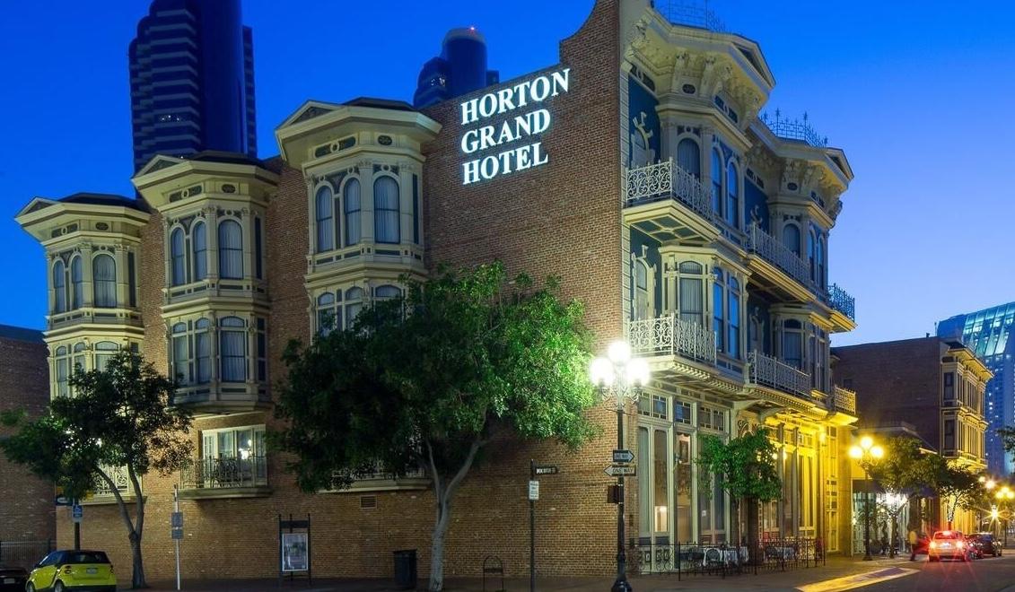 The Wedding Website of Chelsea Lin and Erik J. Waldman