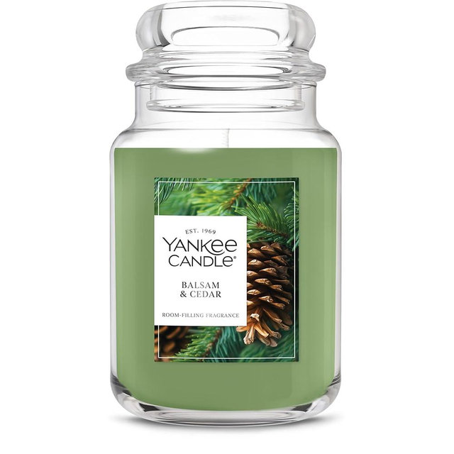 Yankee Candle Large Jar Scented Candle with up to 150 Hour Burn Time, Premium Plant Wax Blend for Consistent Burn, 22 oz Jar Candle with Room Filling Fragrance, Balsam & Cedar