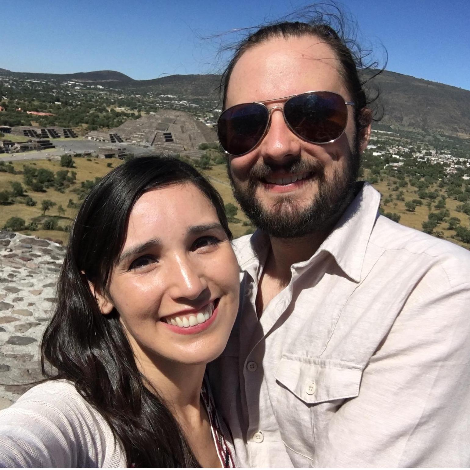 2017- Our first trip to the pyramids of Teotihuacan with my mom and dad. Nuestro primer viaje a las piramides de Teotihuacan con mi mama y mi papa.