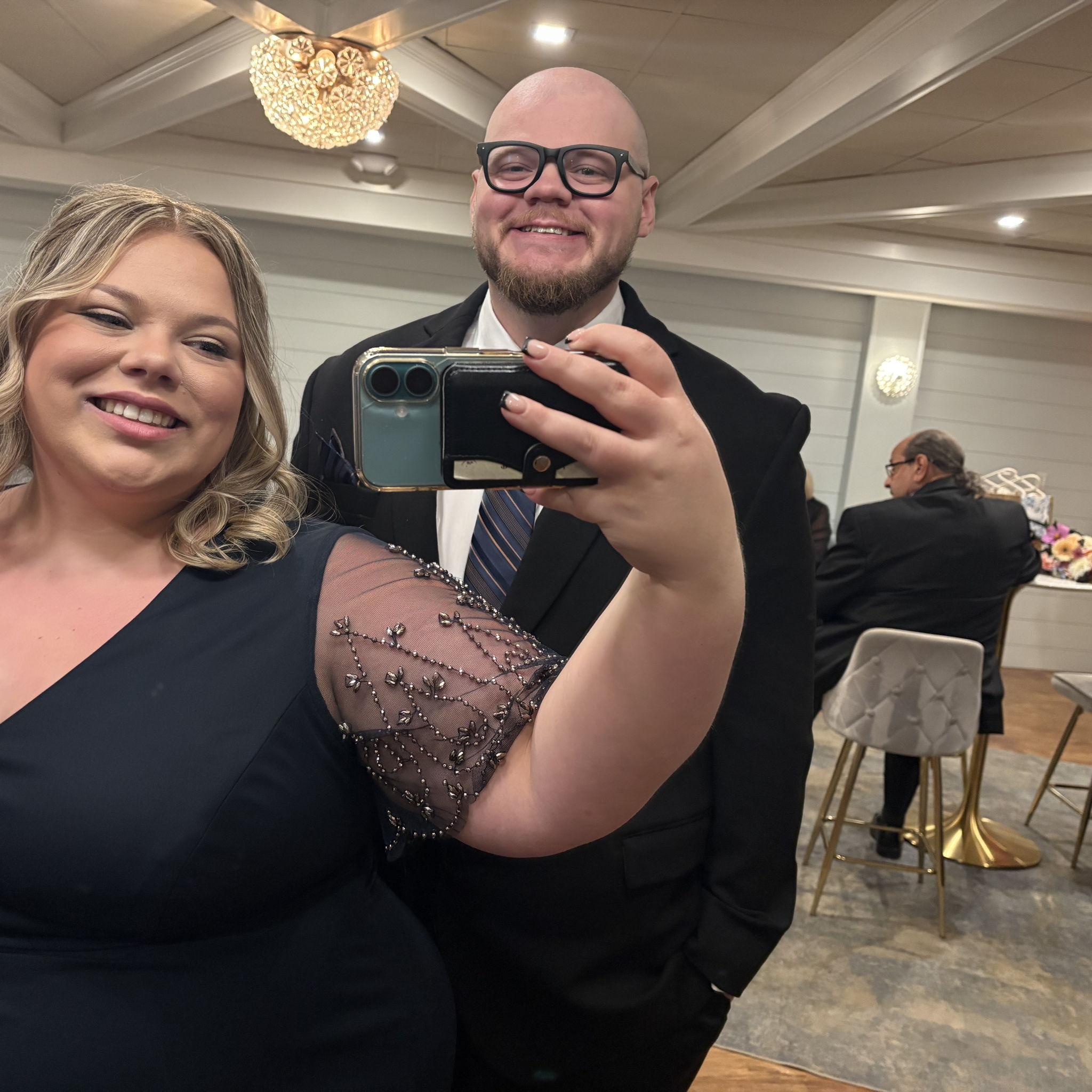 In this moment, Alicia had no idea what was going to be happening two hours later!