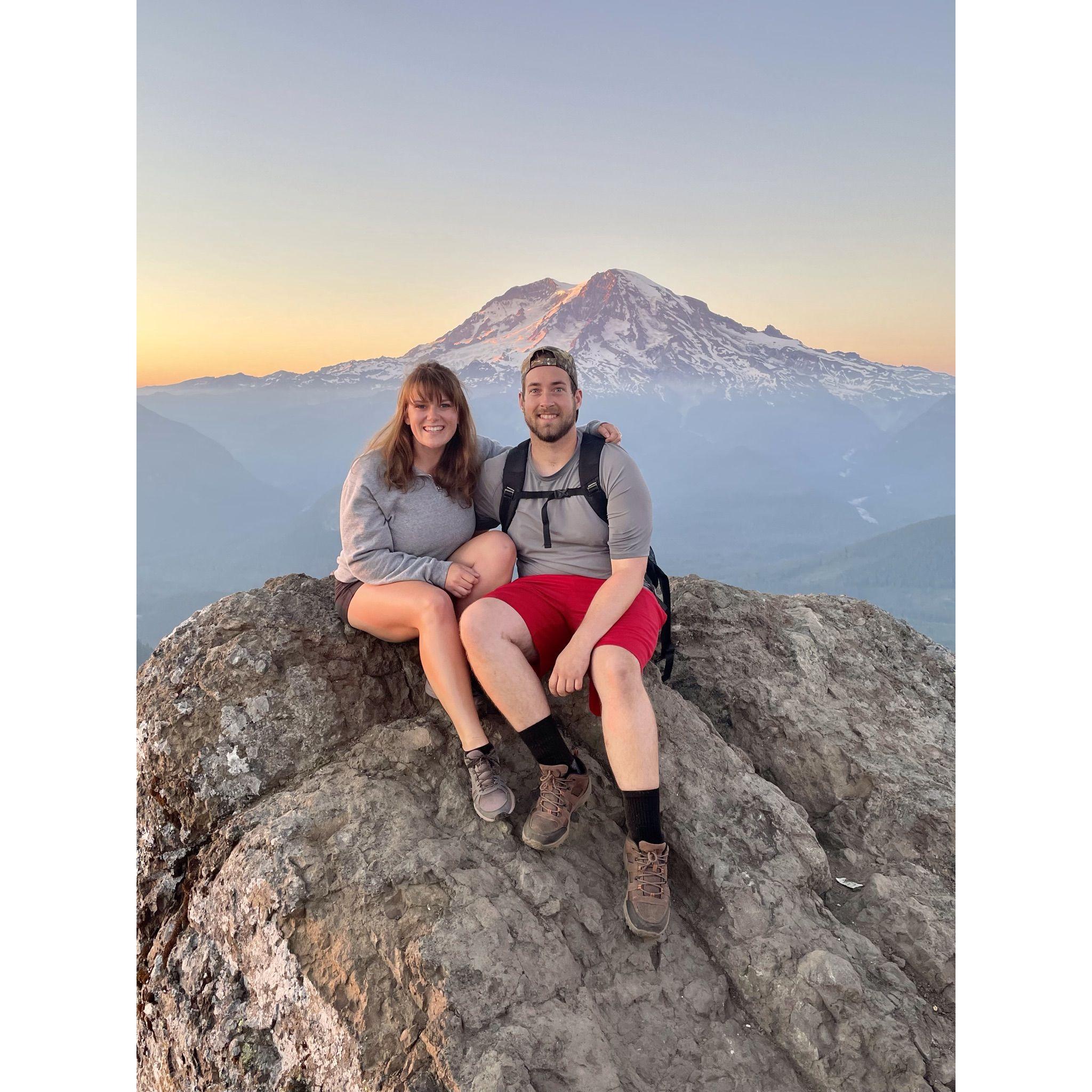A little hiking inspo for our out-of-WA friends! This hike is called High Rock Lookout, and it's 1hr 40mins from the venue!