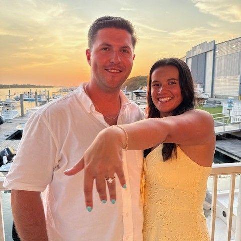 Sean gets down on one knee and makes Justine's dreams come true!
