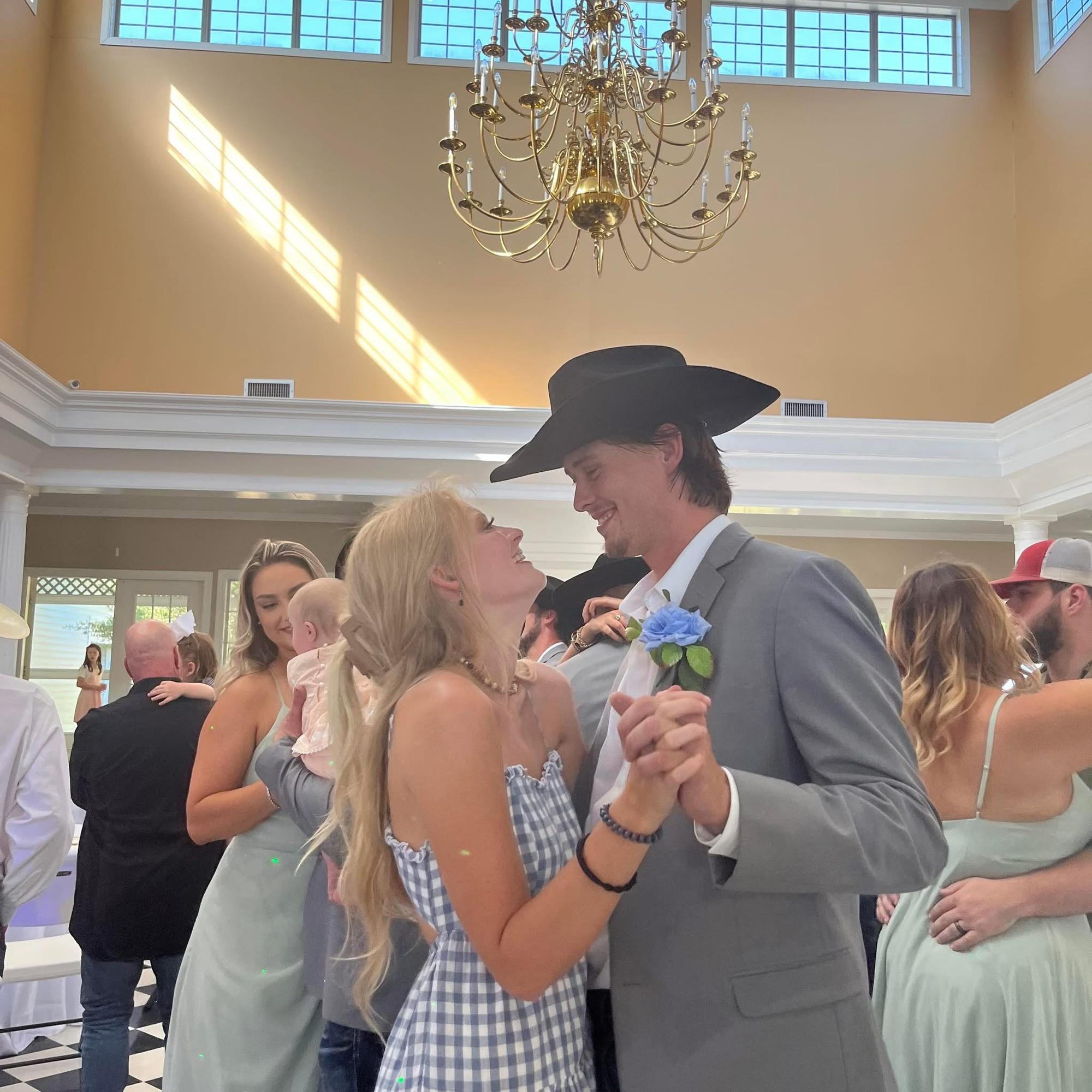 June 19, 2022 - Mckenzi & Ethan’s Wedding!