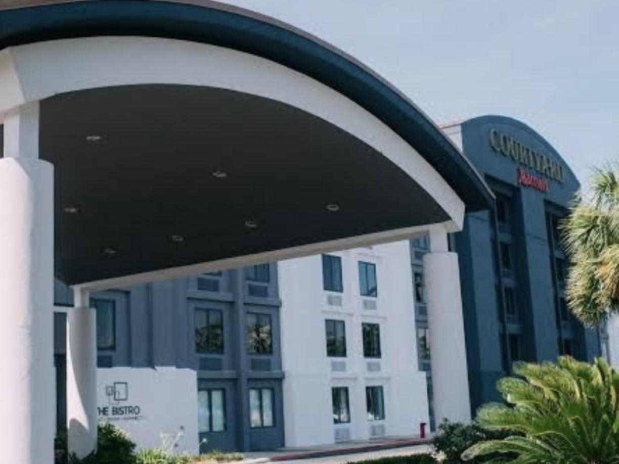 The Wedding Website of Altamic Matthews and Reginald Conner Sr.