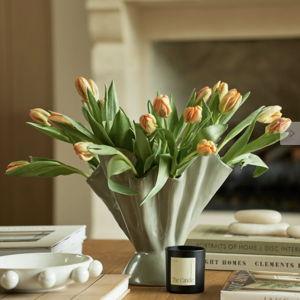 Darcia Vase
