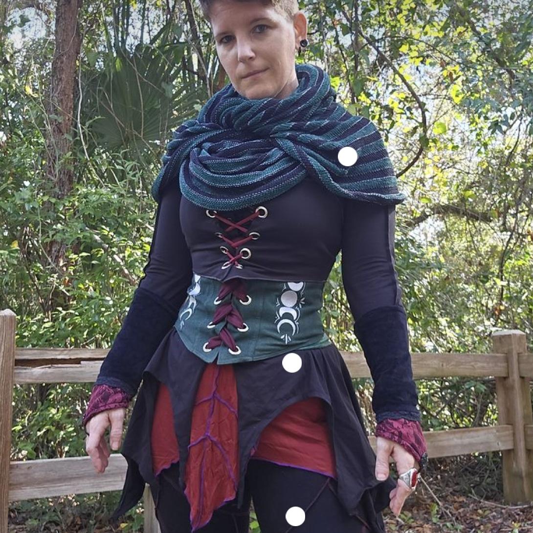 Love this fit. It has various immediate family notes but is otherwise a great outfit for a wedding party member.