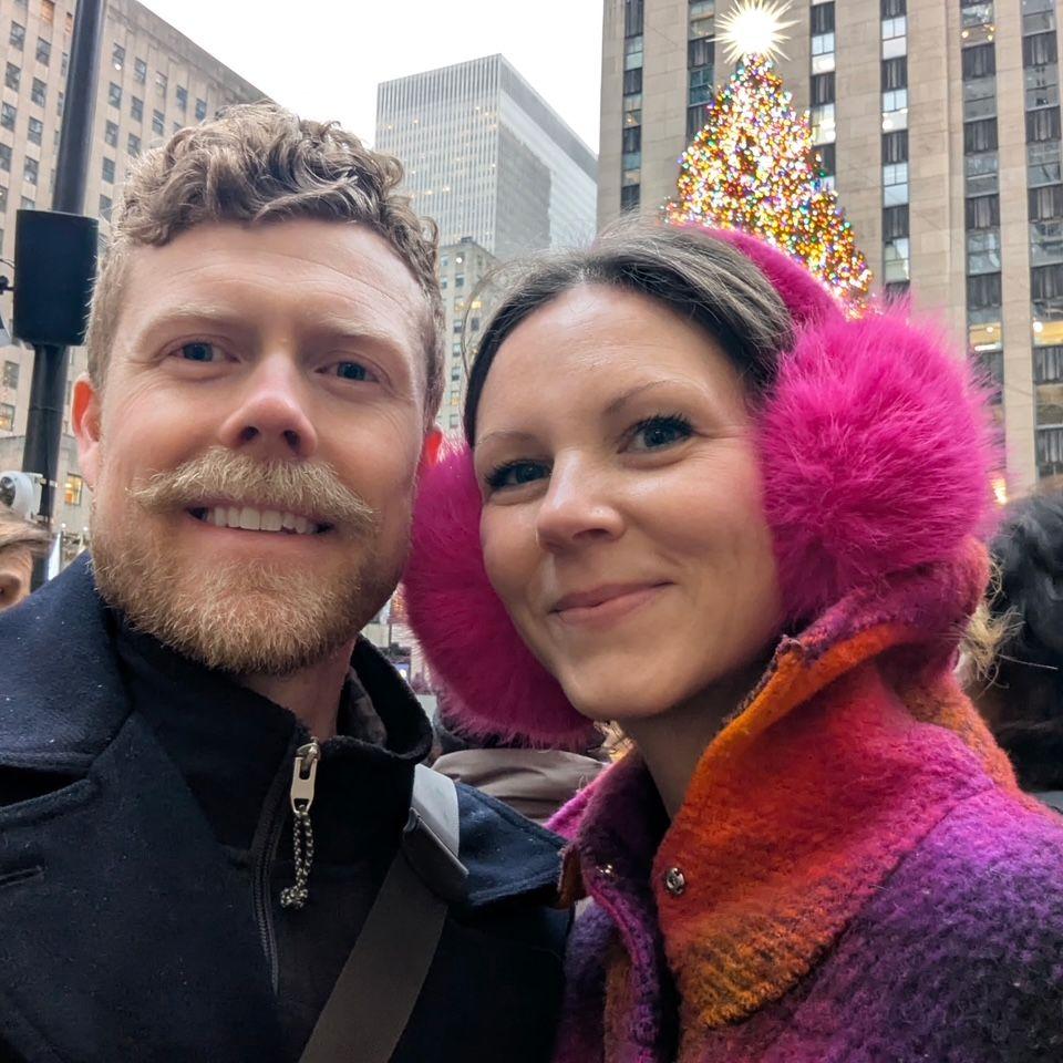 Falling in love in front of Rockefeller Center's Christmas tree!
