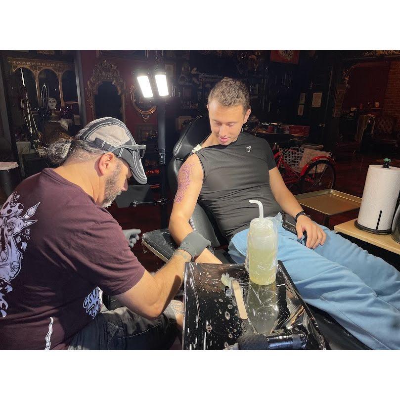 Mike does Jordan' first tattoo