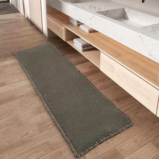 AMOAMI Upgraded Waffle Bath Mat, Super Absorbent Non Slip Bath Mats for Bathroom Floor, Machine Washable Bathroom Rugs with Tassels, Rubber Backed Bathroom Mats, Ultra Soft, 2' x 6', Green