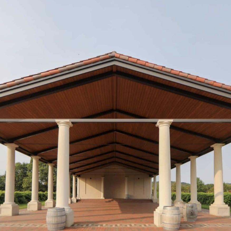 Here is what you can expect for the outdoor ceremony