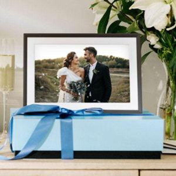 Aura Carver 10" HD WiFi Digital Picture Frame - Gravel with Mat