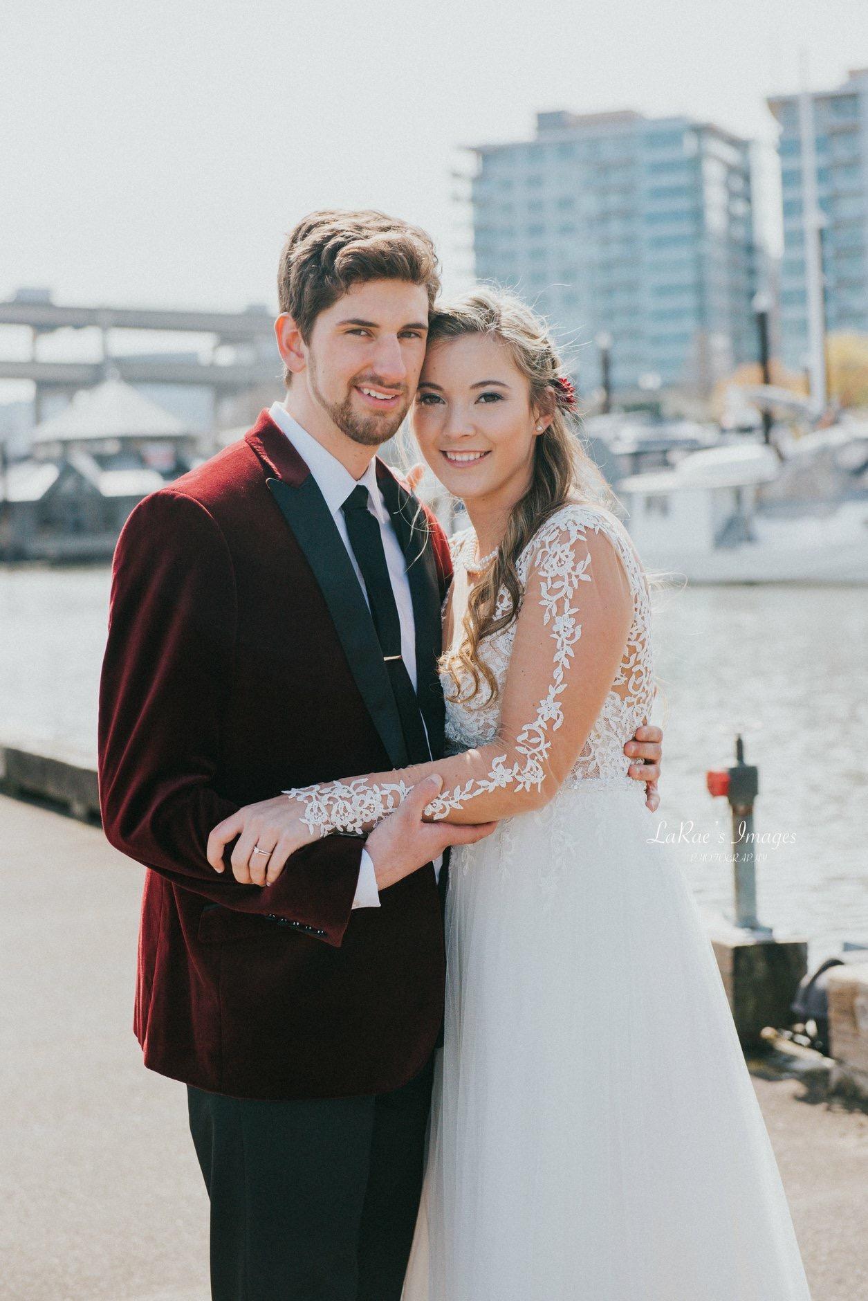 The Wedding Website of Tara Osburn and Grant Snyder