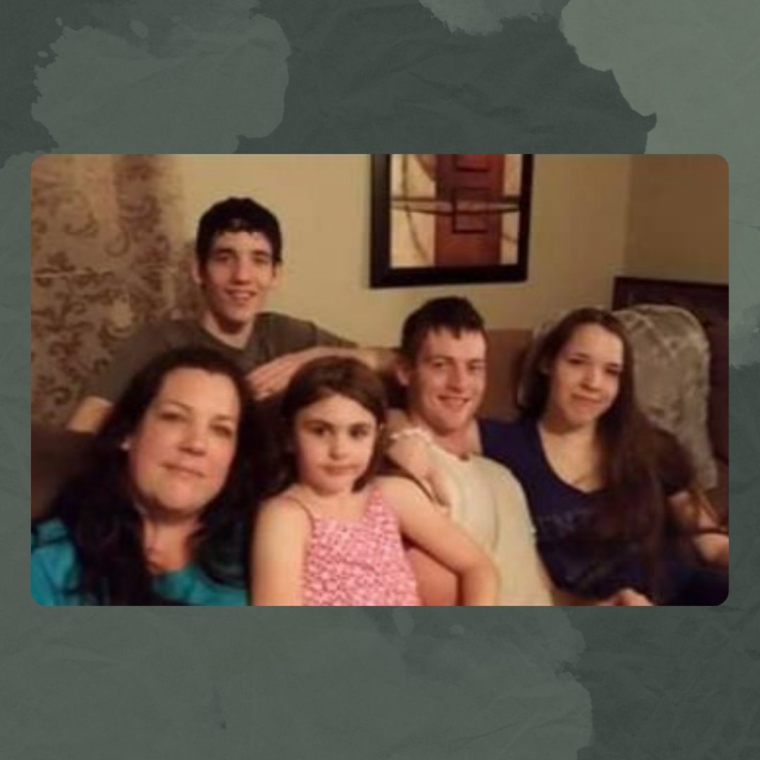 Alex's happy family! Hope (mom), Sam (brother), Zoe (sister), and Gabby (sister)