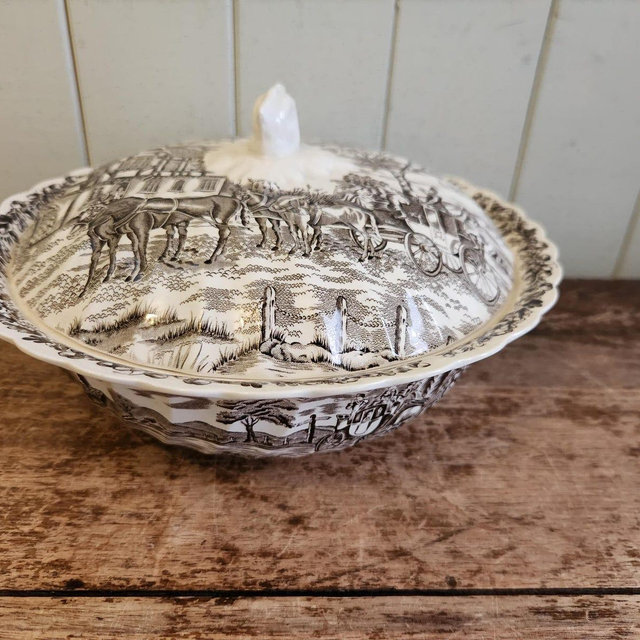 Vintage 1950s Fine Staffordshire Ironstone "Royal Mail" Serving Bowl with Lid.