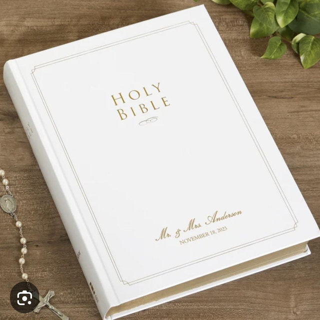 Custom Name Engraved Bible (WE DONT KNOW WHERE TO BUY)