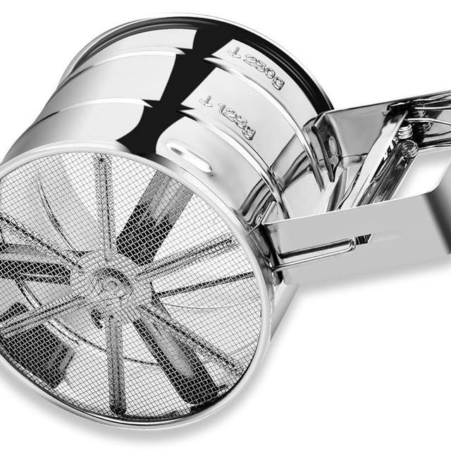 Flour Sifter, Junreox Premium Stainless Steel Sifter for Baking, Fine Mesh Flour Sifter for Baking, One Hand Press Crank Sifter for Powdered Sugar, Flour Sieve Shaker Duster for Baking Cakes Kitchen