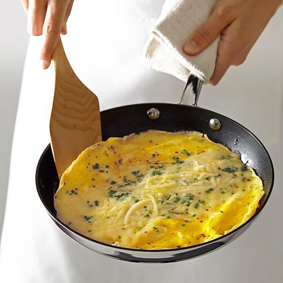 Williams Sonoma Signature Thermo-Clad™ Stainless-Steel Nonstick Omelette Pan