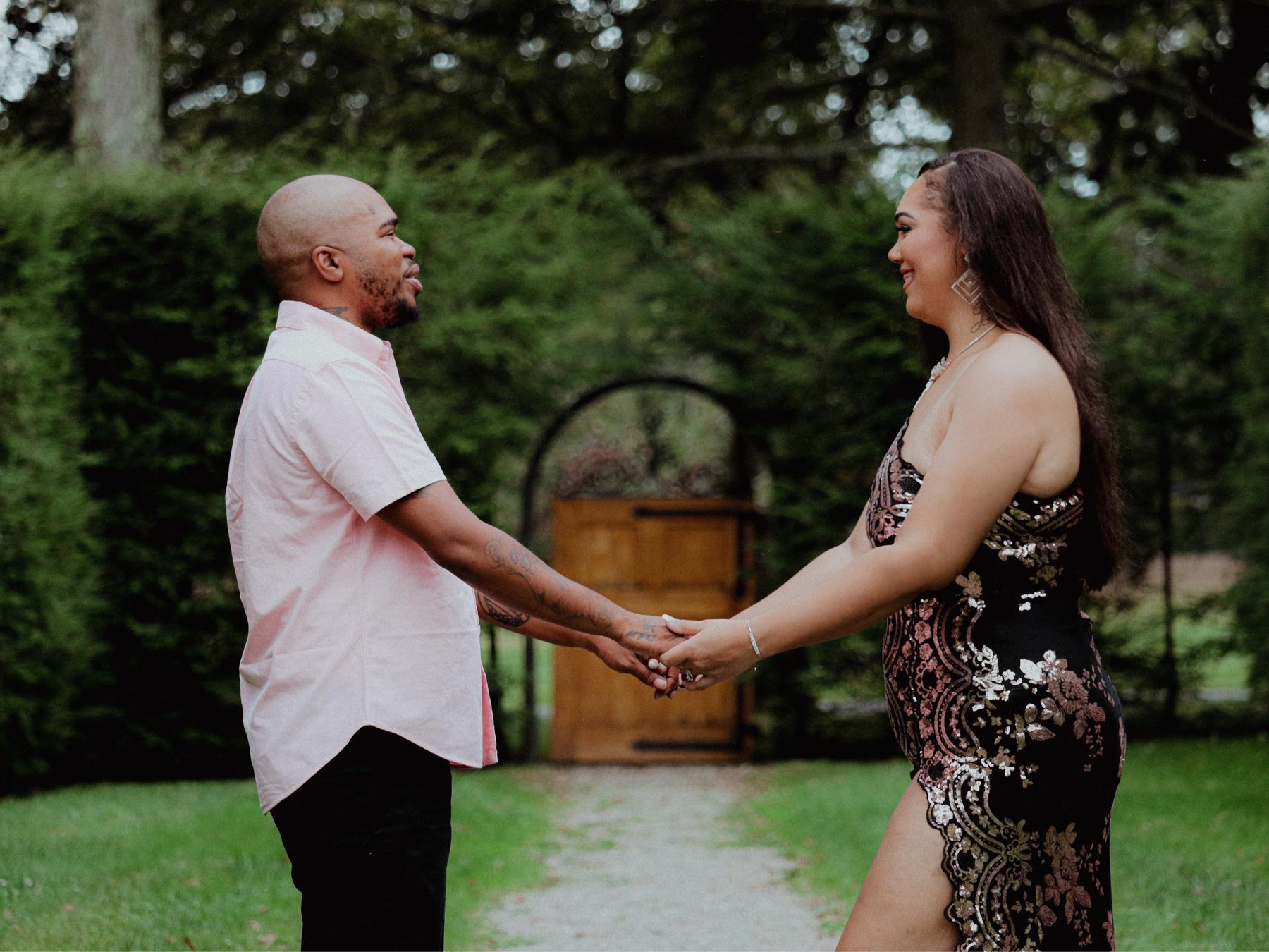 The Wedding Website of Samantha Gooding and Moleek Murphy