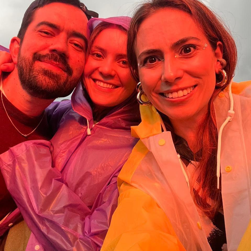 Nuestra primera foto juntos, con Silvi :)