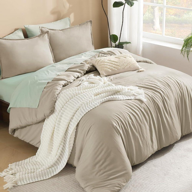 Litanika Comforters Oatmeal Oversized Queen Size, 3 Pieces Lightweight Solid Bedding Comforter Set, All Season Fluffy Bed Set (98x98In Comforter & 2 Pillowcases)