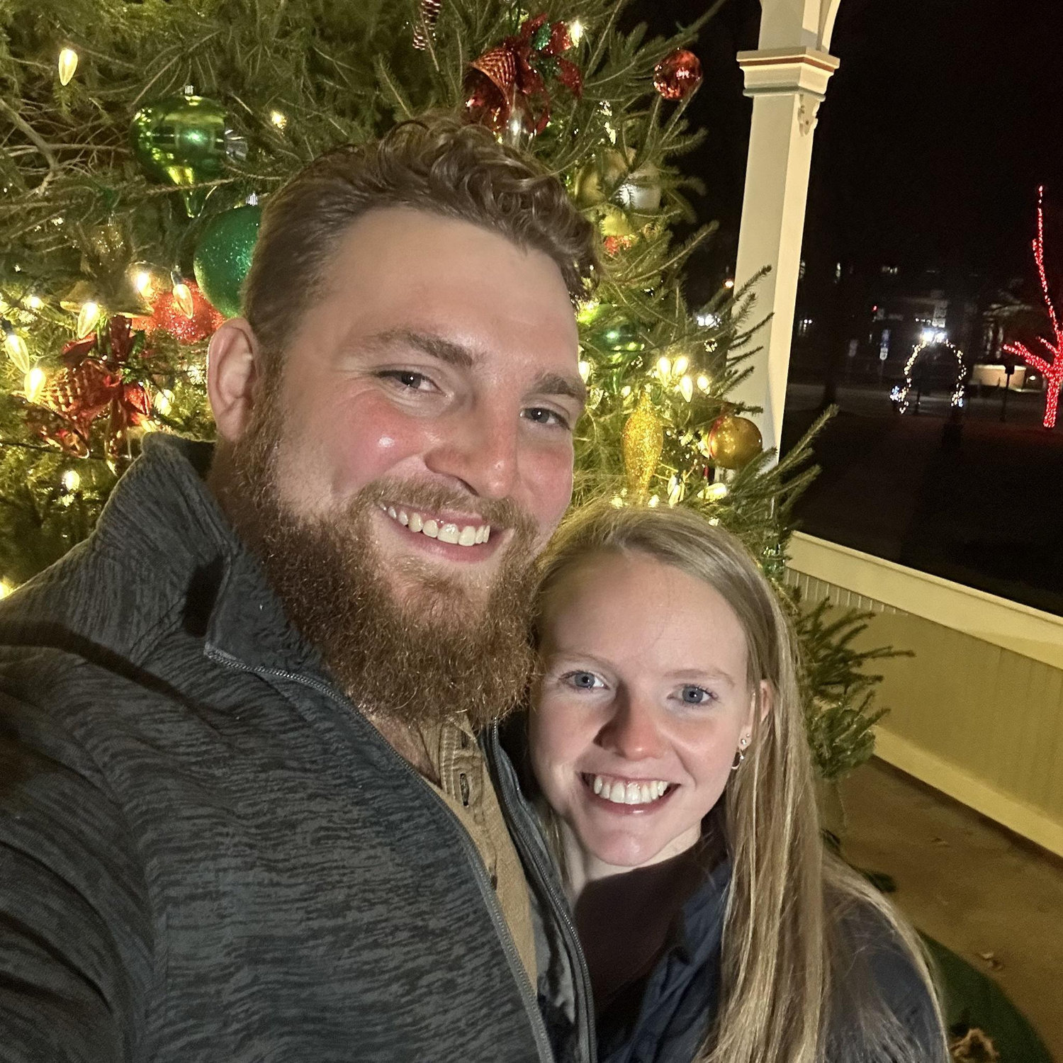 Our first date: hot chocolate and Christmas lights