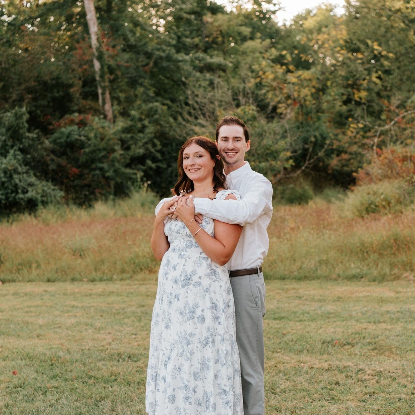 some of the couples favorite engagement pictures from their photo session🤍🤍