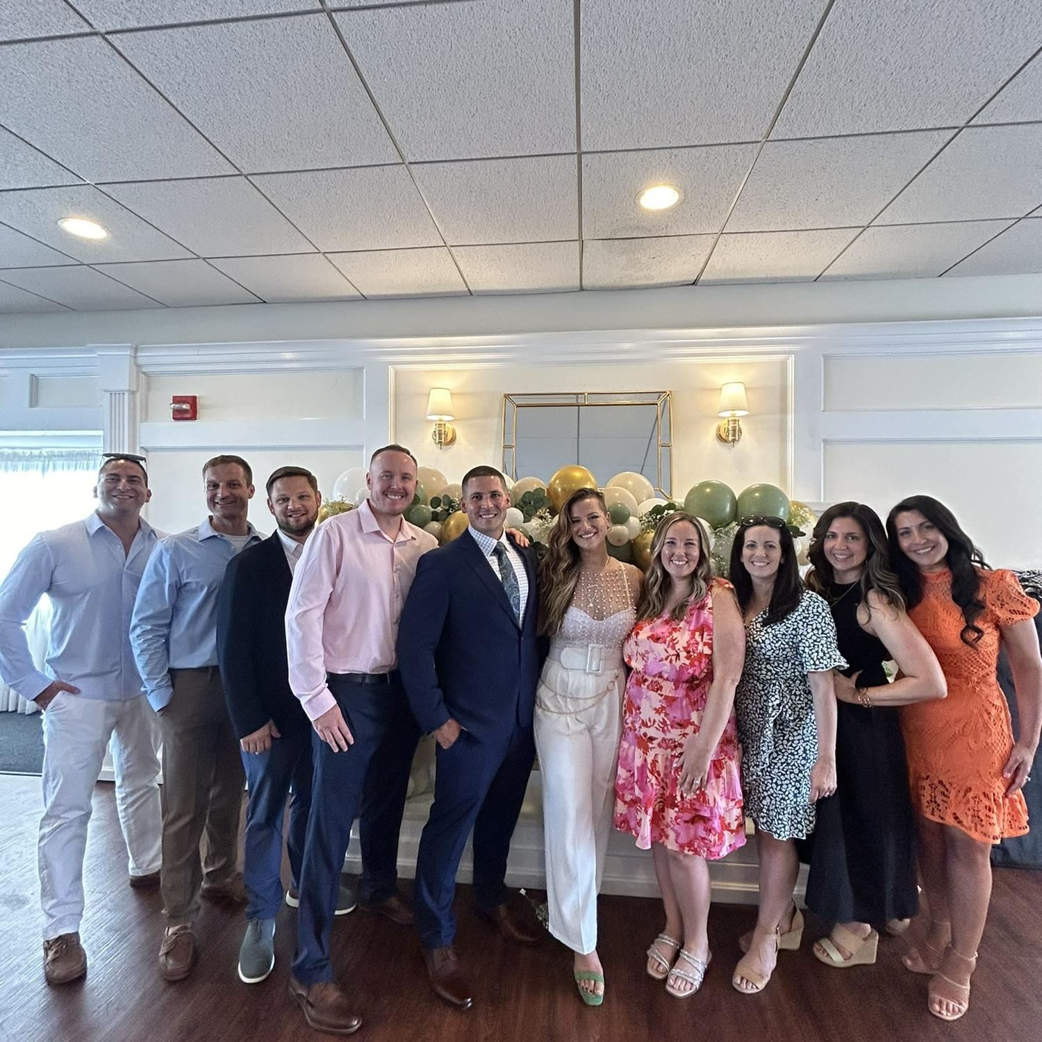 Our wedding party ! Best friends and siblings 🧡🙌🏽