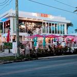 82 Degrees Bar - Grill