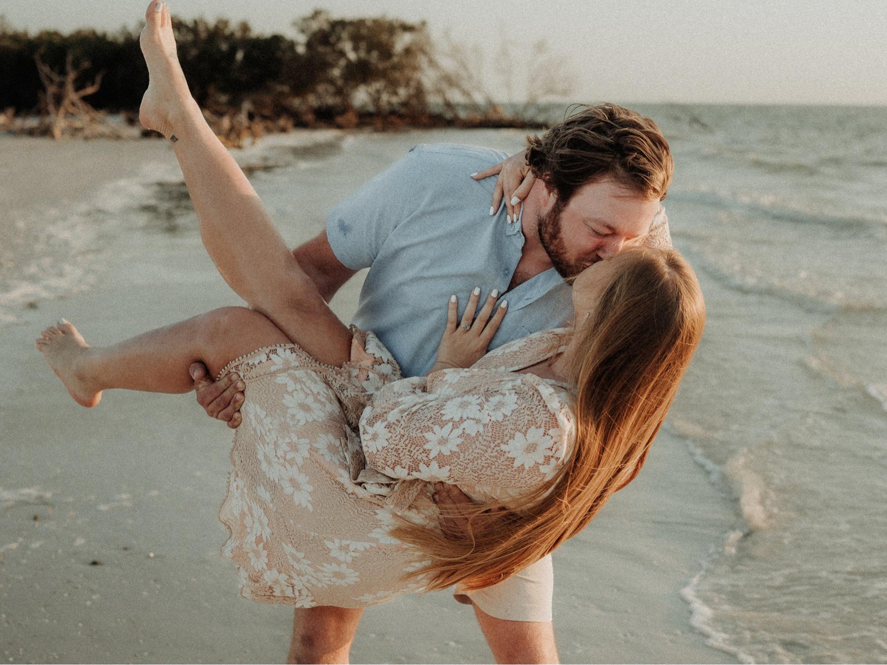 The Wedding Website of Maddison Thomson and Austin Bumgarner