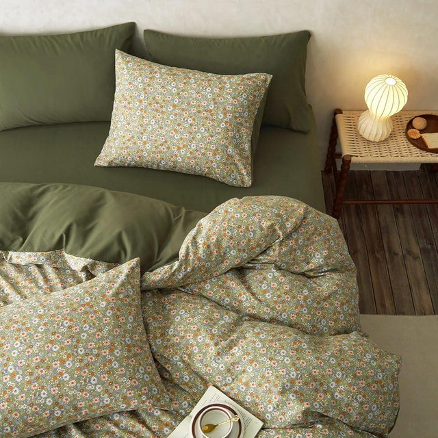 Wake In Cloud - Floral Comforter Set with Sheets, Cute Vintage Flower Cottagecore Aesthetic for Women Teen Girls, 5 Pieces Bed in a Bag, Olive Green, Twin Size