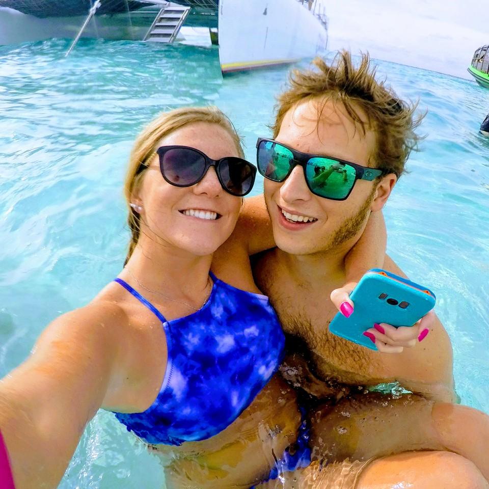 New Years Day 2018: Swimming with the stingrays in Grand Cayman.🌞