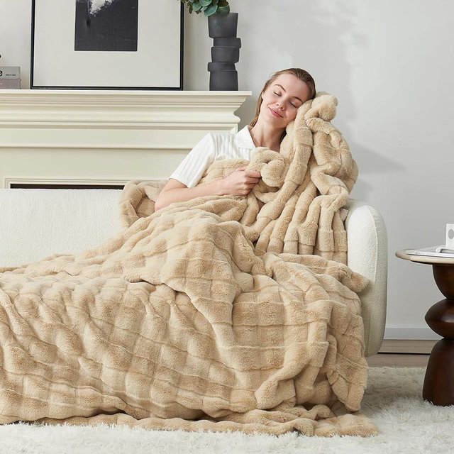 Cozy Bliss Fluffy Faux Fur Throw Blanket for Couch,Lightweight Cozy Soft Beige Throw Blankets for Sofa Bed Living Room,50x60 Inches