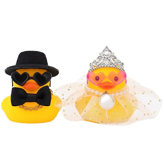 wonuu Pair Set of 2 Wedding Rubber Ducks, Bride Groom Duckies Marriage Rubber Duck Mini Couple Ducky for Ceremony Gift Souvenir Marry Blessings Elegant Heartwarming Present, White
