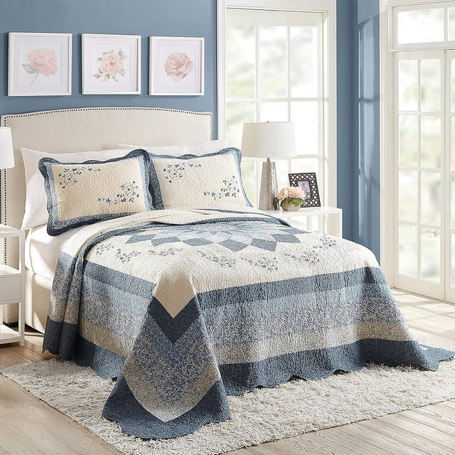 MODERN HEIRLOOM Blue Floral Embroidered Quilted Bedspread - Lightweight Breathable All Seasons Bedding, Full Size