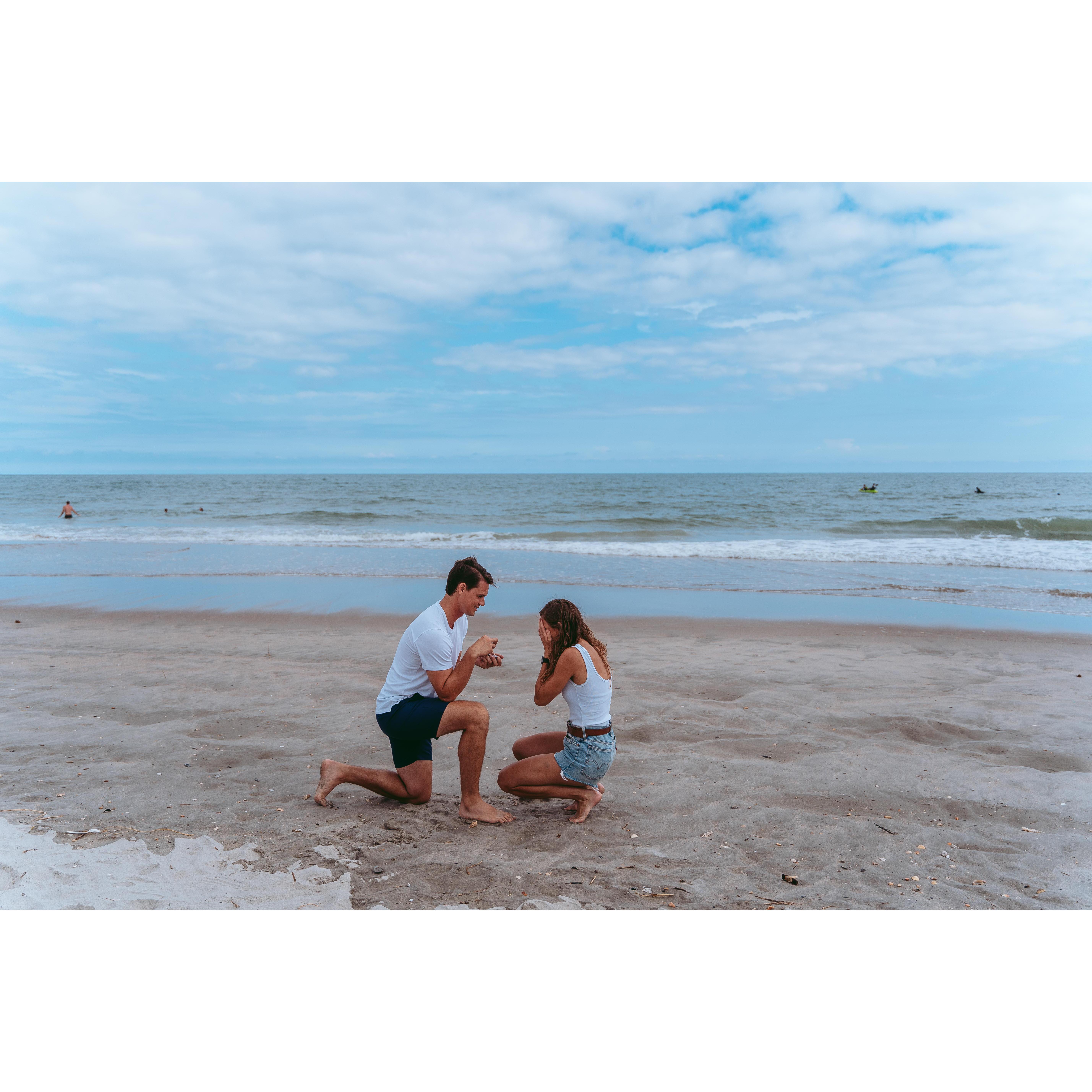 -7.11.22-
Just before taking Owens Family photos, Chase tricked Karri by going out early to help Matt & Amy "get their settings right" on their camera.