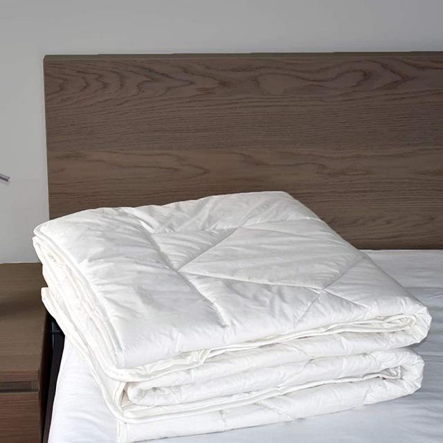 Woolino Luxurious Australian Washable Wool Comforter, Mid-Weight Wool Fill 85oz King Wool Duvet Quilt Blanket, Size 90"x104", King