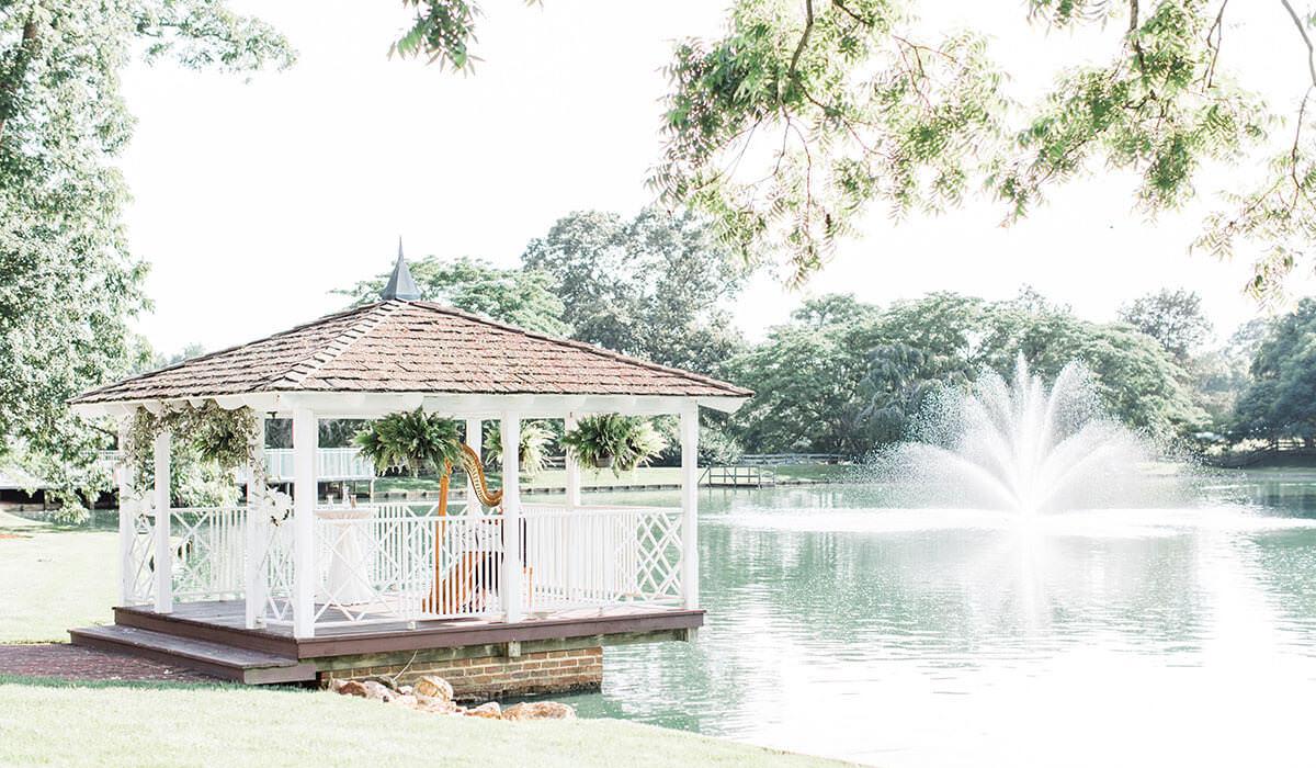 The Wedding Website of Caroline Peebles and Austin Ohms