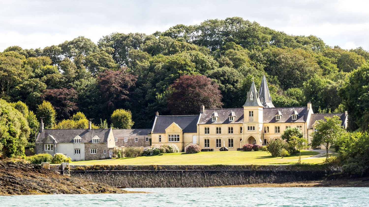 The Wedding Website of Isabelle Shone and Andrew Taylor