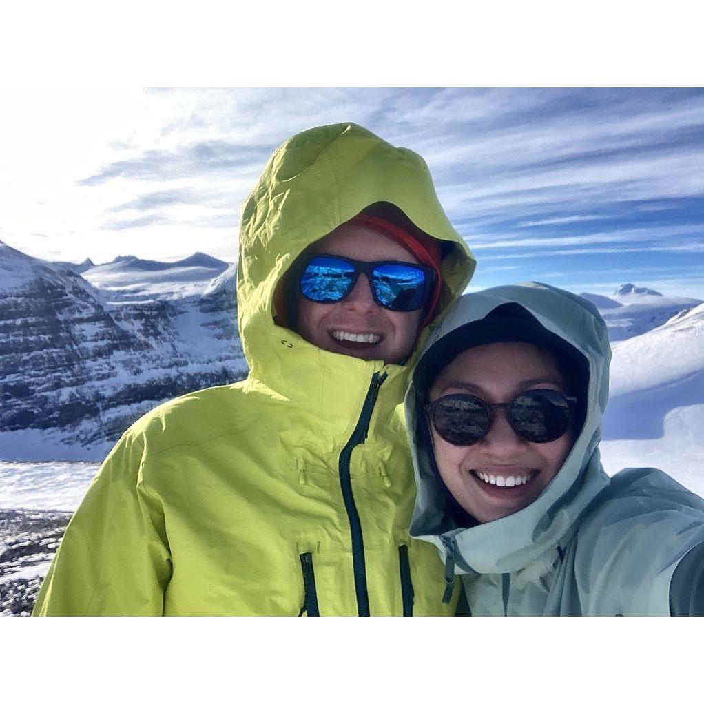 Ski touring on Parker Ridge in Jasper National Park January 2022.