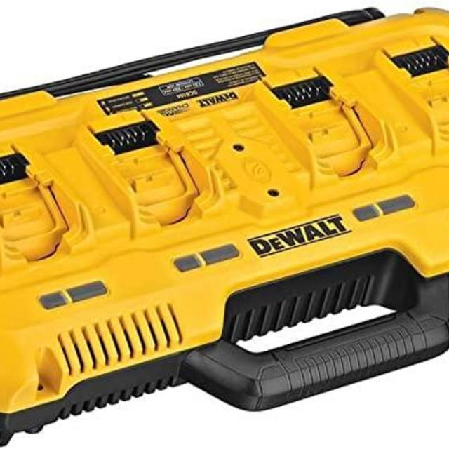 DEWALT 20V MAX Charger, 4-Port, Rapid Charge (DCB104)