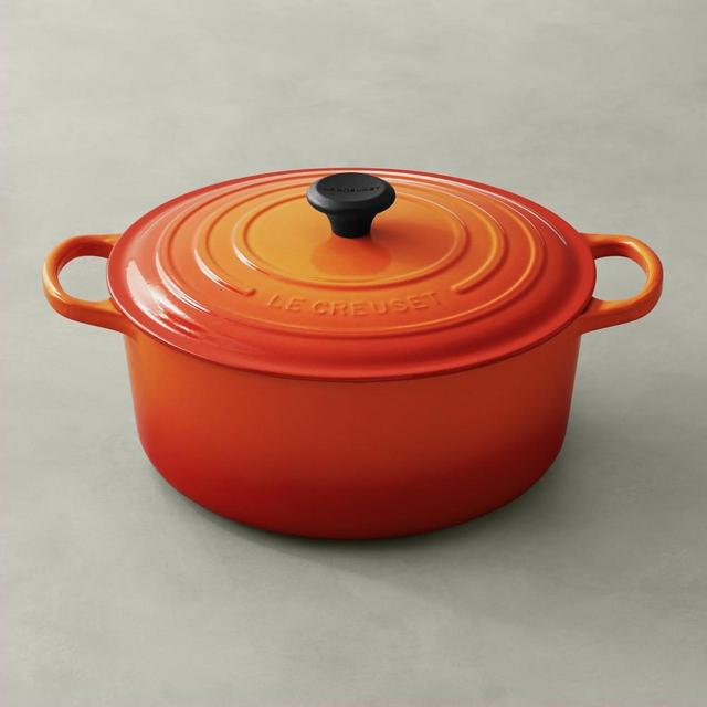 Le Creuset Signature Cast-Iron Round Dutch Oven, 9-Qt., Flame