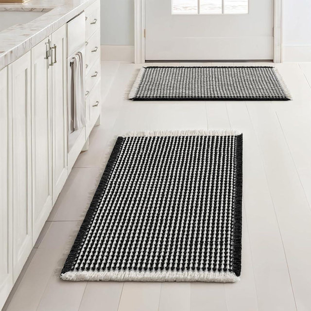 MIULEE Set of 2 Waffle Bathroom Rugs, Boho Bath Rugs Non Slip Washable, Super Absorbent Bath Mats, Ultra Soft Rubber Backed Shower Mats for Bathroom Floor, Tub and Shower, Black & Cream, 17x24 Inch