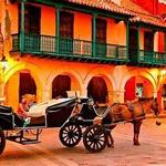 Horse Carriage ride at the plaza in the walled city - Plaza de los Coches
