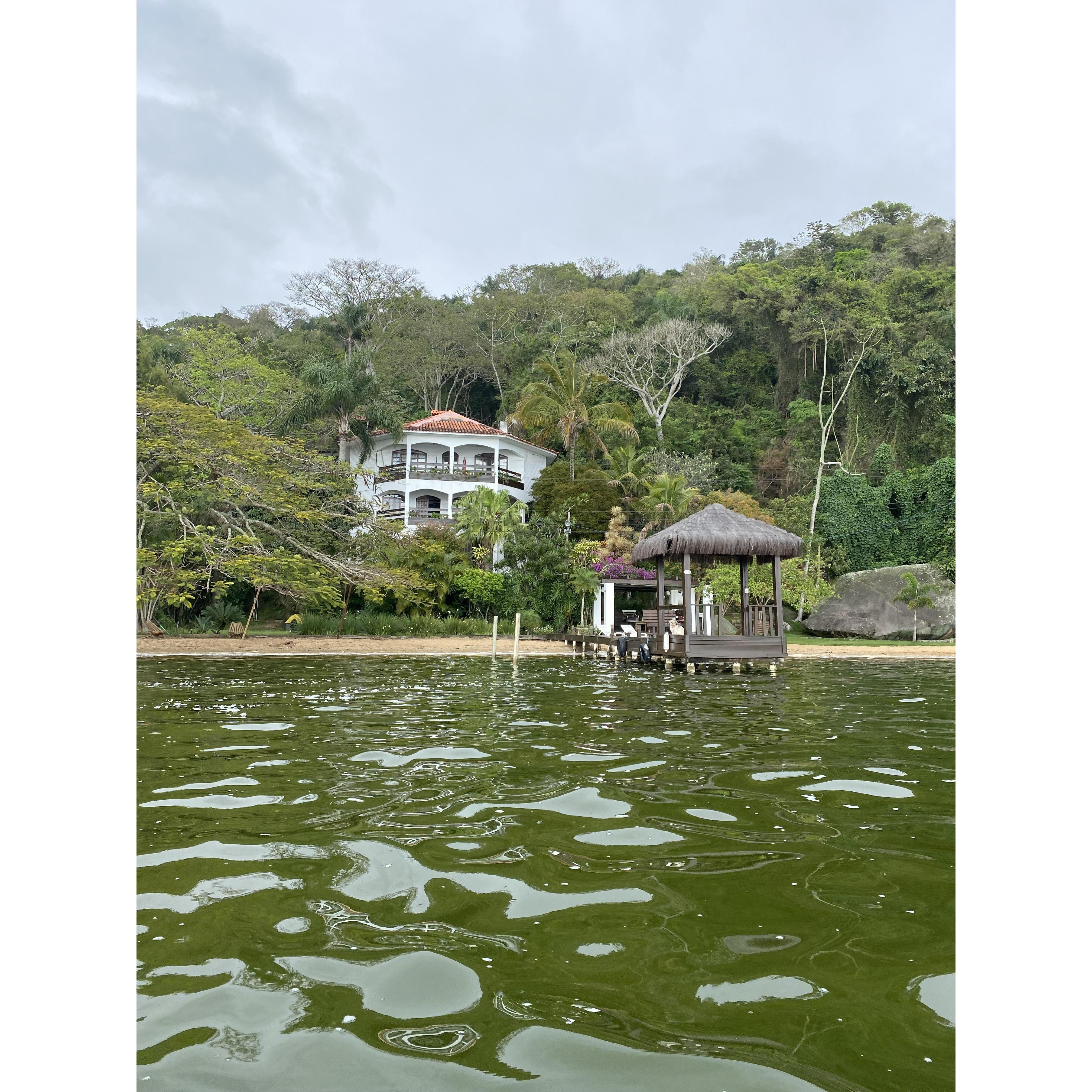 2021_Navegando en un bote en la Laguna de Concepción en Florianopolis, después de 14 horas de bus desde Sao Paulo.