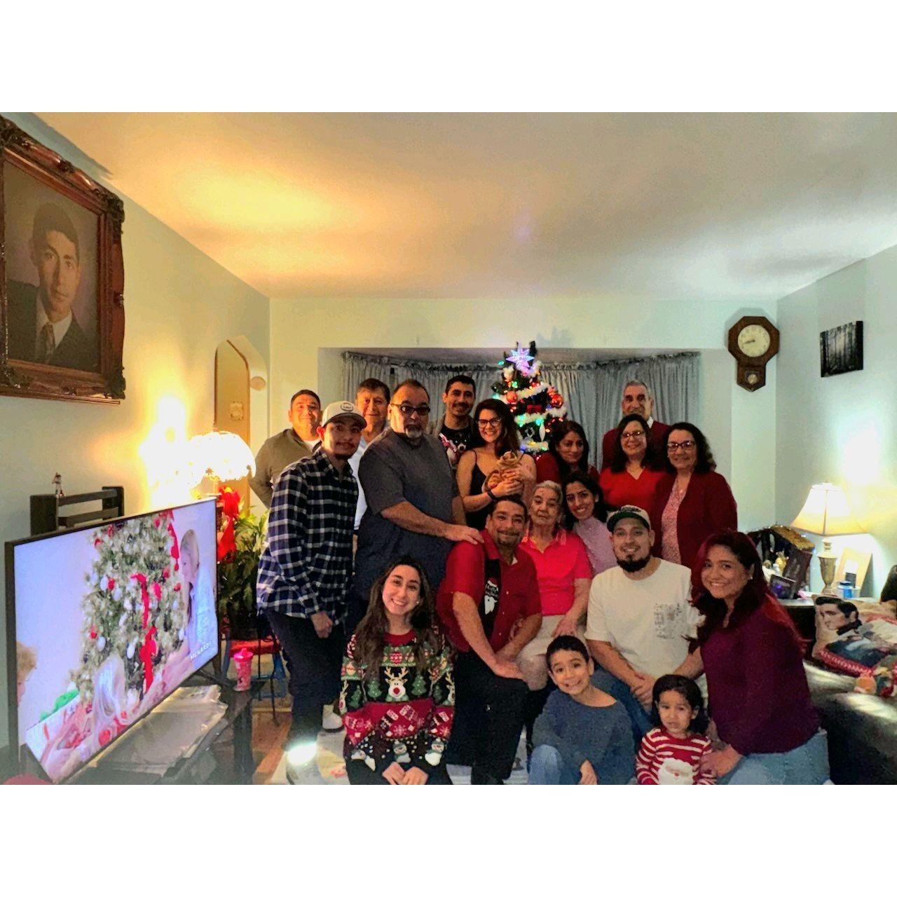 Xmas with our Montoya & Prado family!