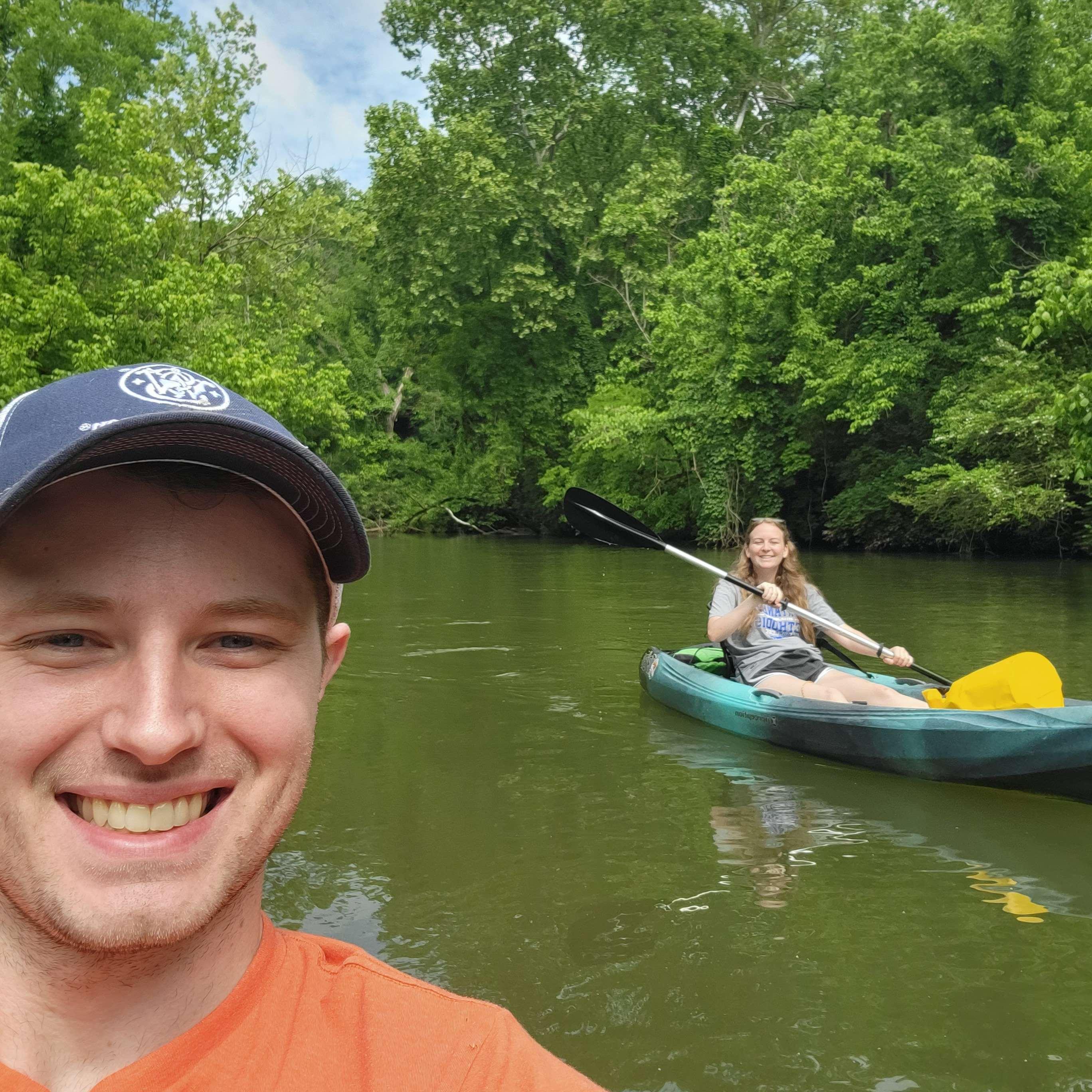 Kayaking down the Knoxville, Tennessee River!