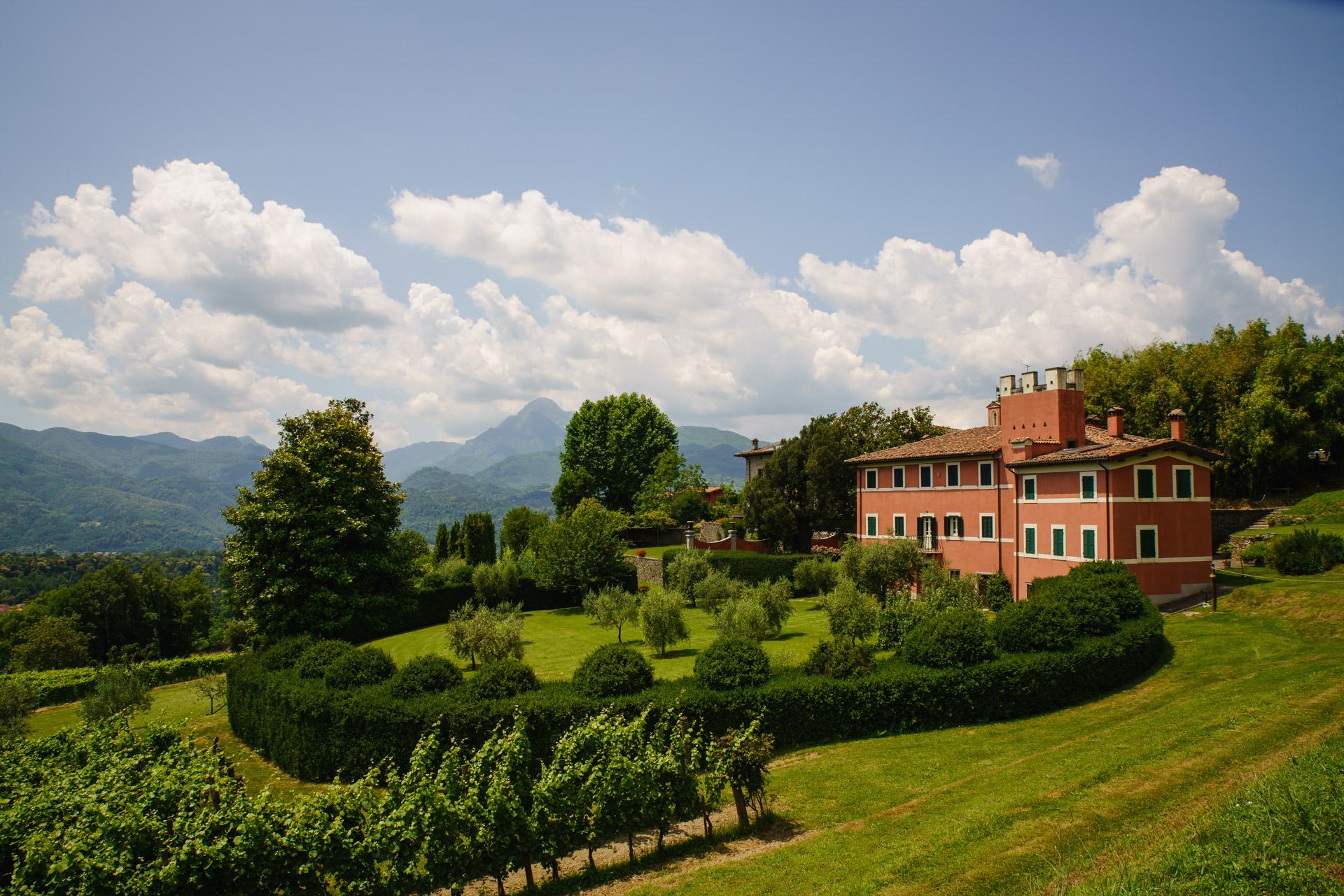 The Wedding Website of Sara DePasquale and Bryan Engle