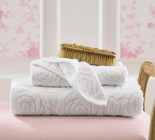 LoveShackFancy Rosette Bath Towel